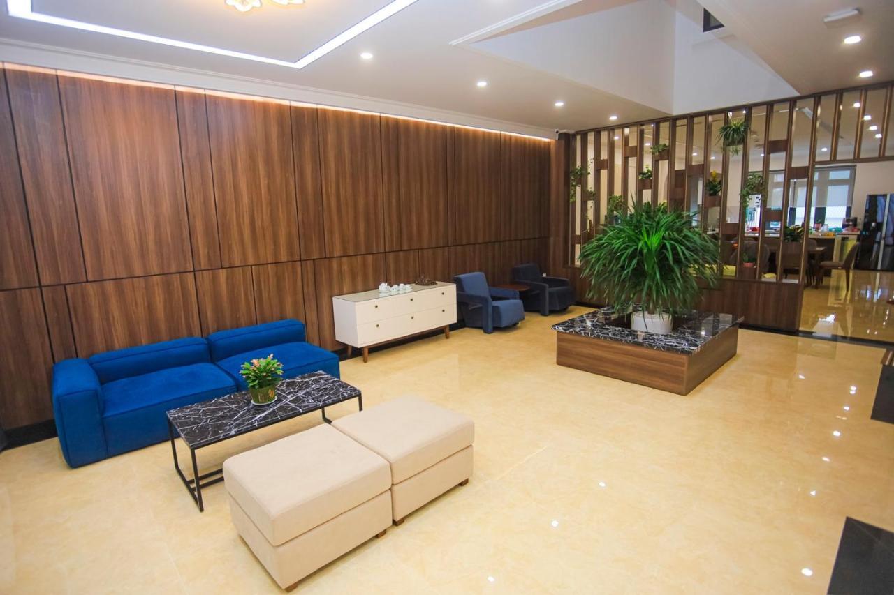 Hotel The Lush House Da Lat Esterno foto
