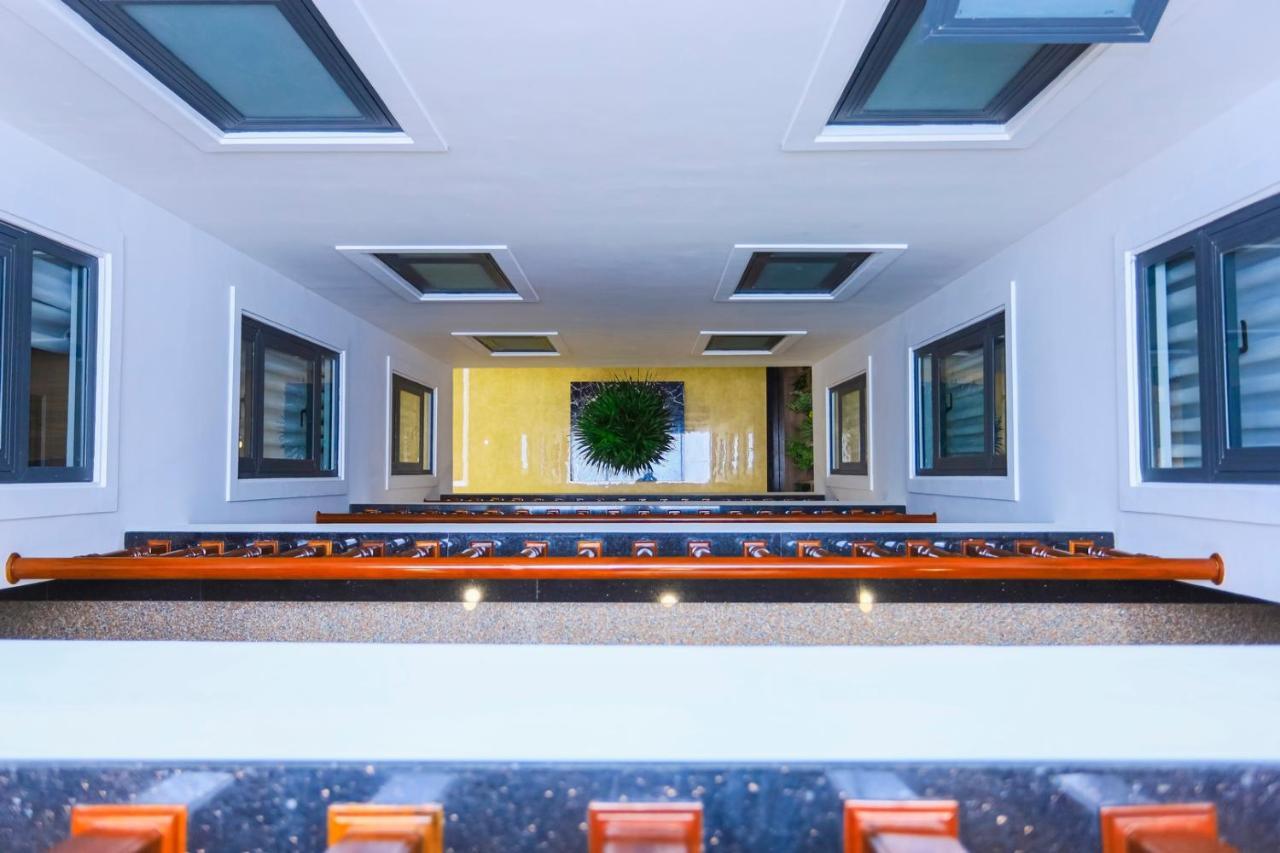 Hotel The Lush House Da Lat Esterno foto